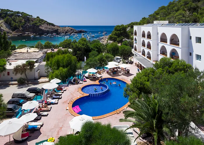 Aparthotel Puerto Cala Vadella