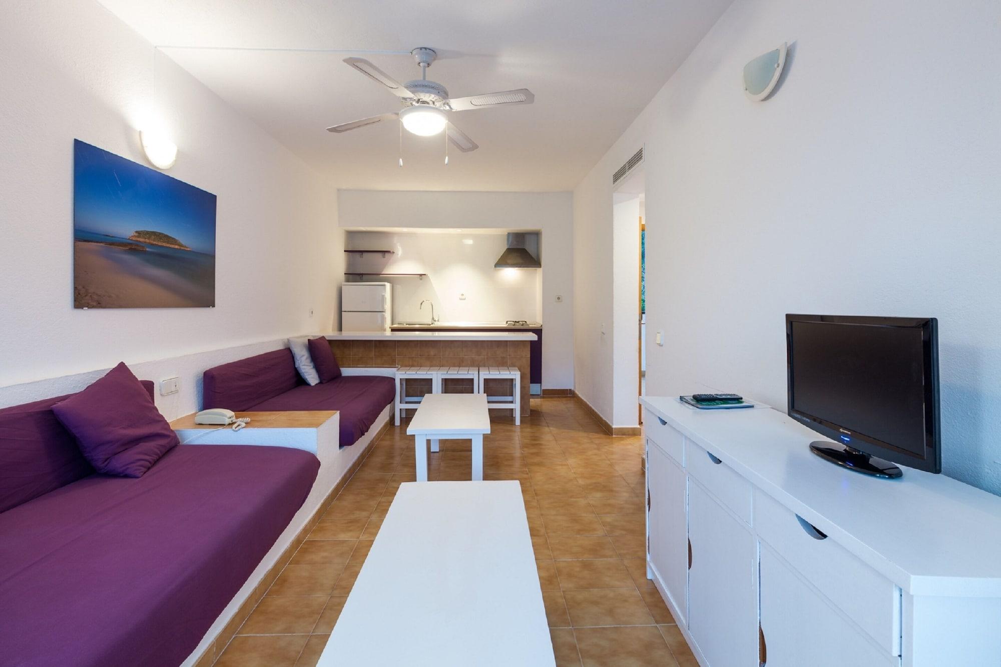 Puerto Cala Vadella Apartahotel 3*